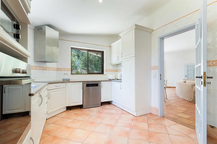 Image No.16-3 Bed House for sale