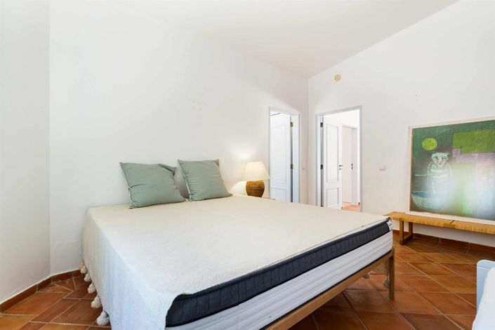 Image No.25-3 Bed House for sale