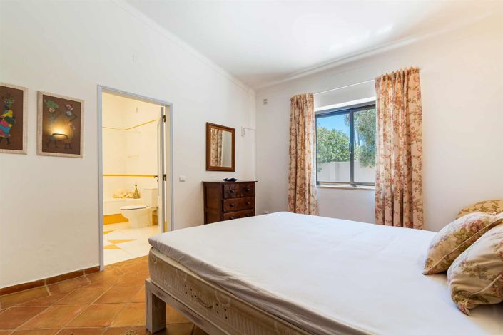 Image No.32-3 Bed House for sale