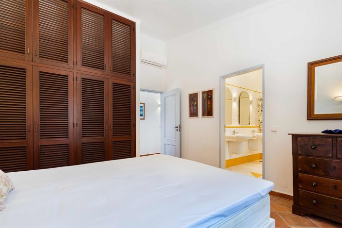 Image No.34-3 Bed House for sale