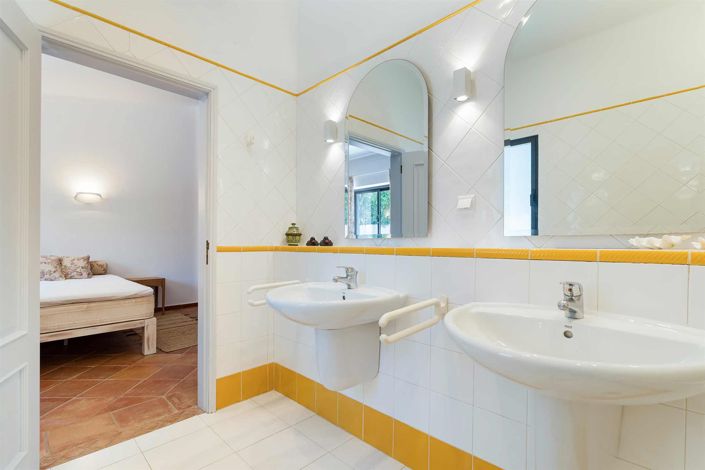 Image No.35-3 Bed House for sale