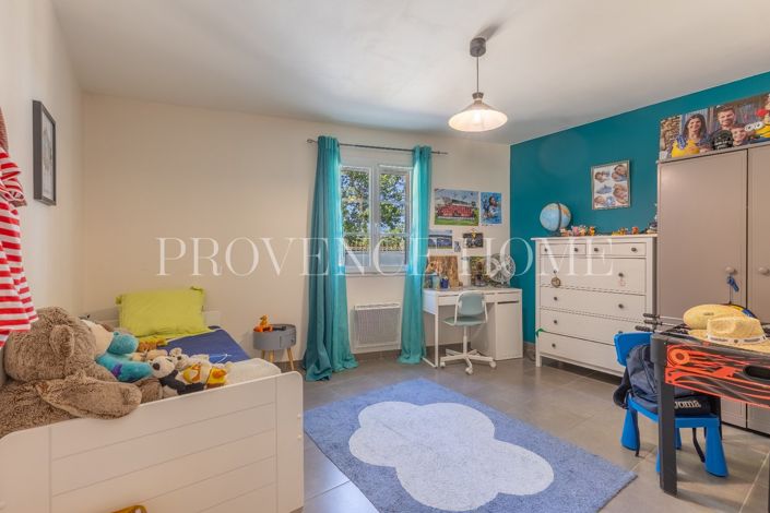 Image No.18-3 Bed House for sale