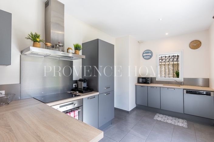 Image No.5-3 Bed House for sale