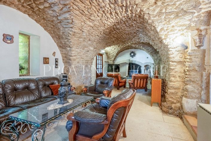 Image No.6-Propriété de 6 chambres à vendre à Oppède