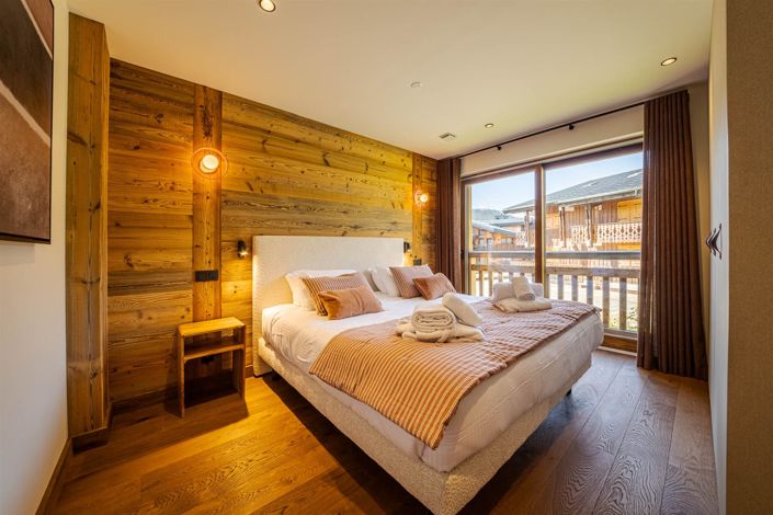 Image No.24-6 Bed House for sale