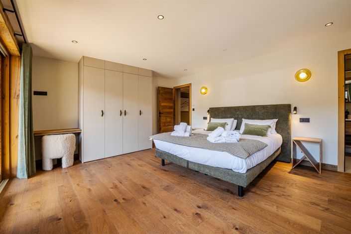 Image No.31-6 Bed House for sale