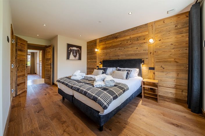 Image No.34-6 Bed House for sale
