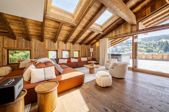 Image No.42-6 Bed House for sale