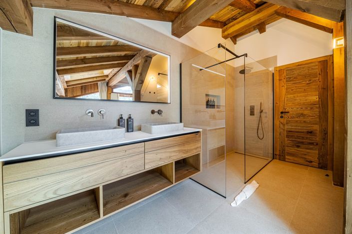 Image No.48-6 Bed House for sale