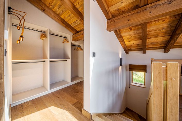 Image No.50-6 Bed House for sale