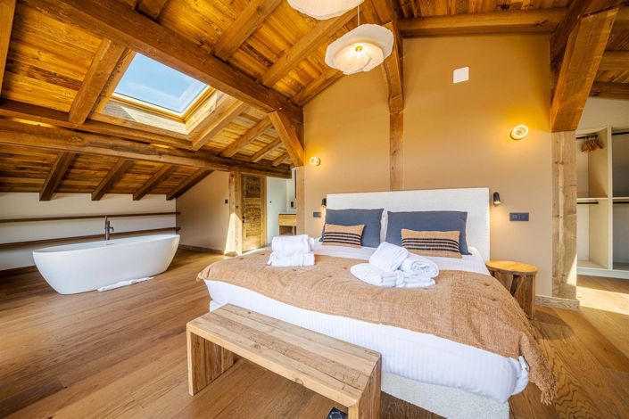 Image No.51-6 Bed House for sale