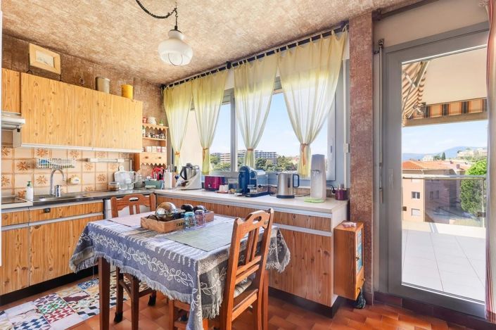Image No.14-2 Bed Apartment for sale