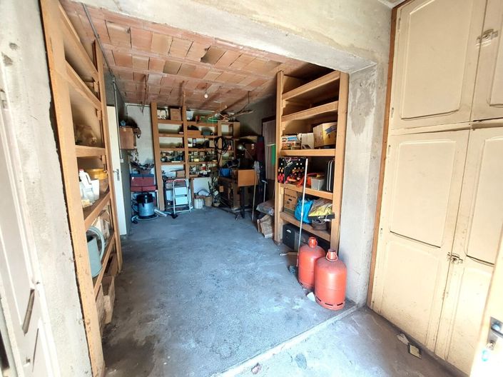 Image No.18-5 Bed House for sale