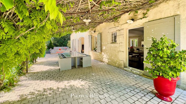 Image No.16-5 Bed House for sale