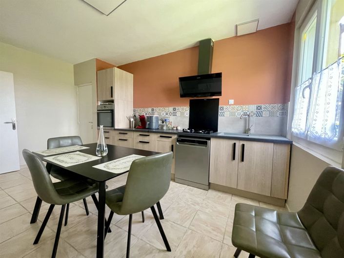 Image No.4-4 Bed House for sale