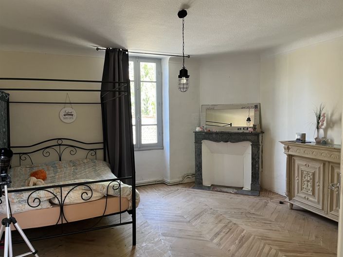 Image No.4-4 Bed House for sale