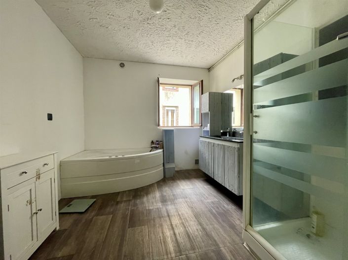 Image No.7-4 Bed House for sale