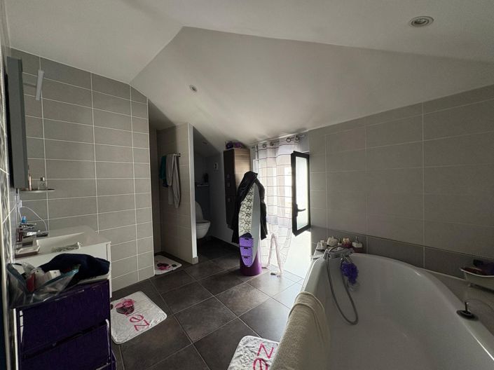 Image No.7-2 Bed House for sale