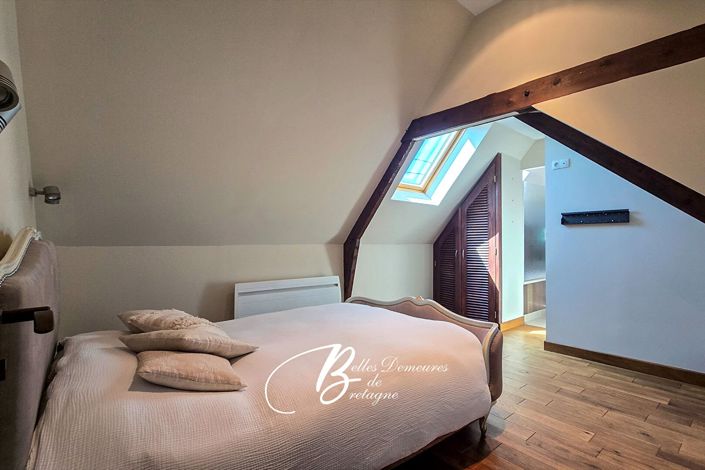Image No.16-6 Bed House for sale