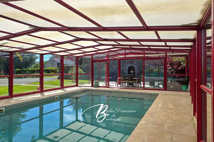 Image No.18-6 Bed House for sale