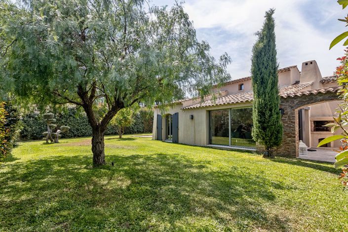 Image No.3-4 Bed House for sale