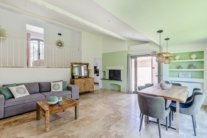 Image No.8-4 Bed House for sale
