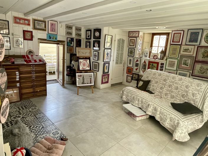 Image No.8-2 Bed House for sale
