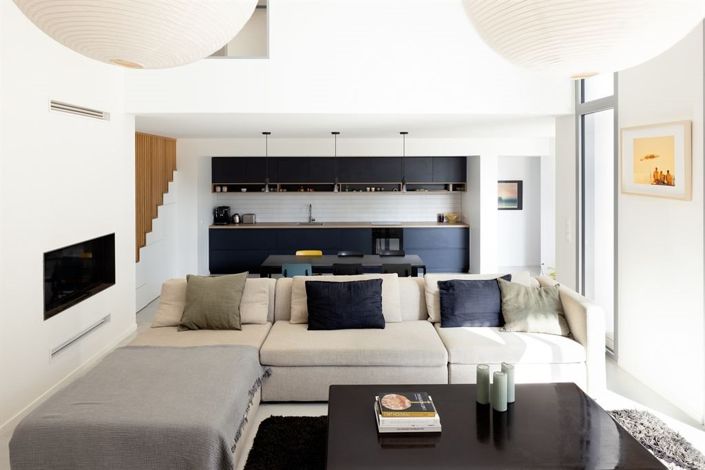 Image No.2-4 Bed House for sale