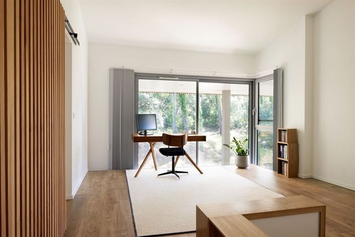 Image No.7-4 Bed House for sale