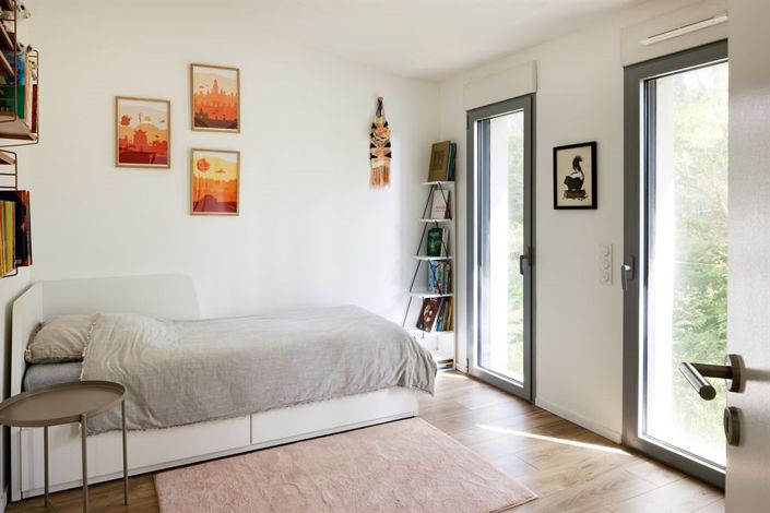 Image No.8-4 Bed House for sale