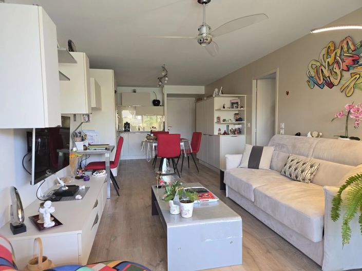 Image No.2-Appartement de 1 chambre à vendre à Le Lavandou