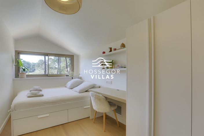 Image No.19-4 Bed House for sale