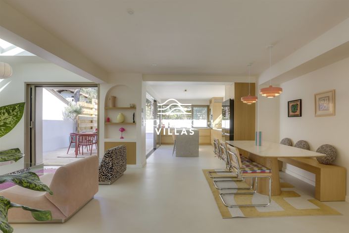 Image No.3-4 Bed House for sale