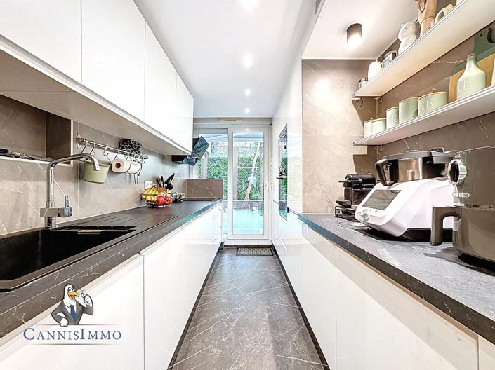 Image No.7-3 Bed Apartment for sale
