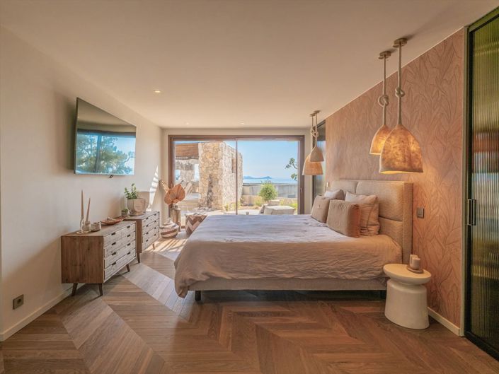 Image No.11-5 Bed House for sale