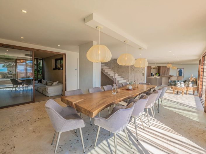 Image No.8-5 Bed House for sale