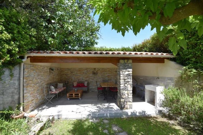 Image No.10-5 Bed House for sale