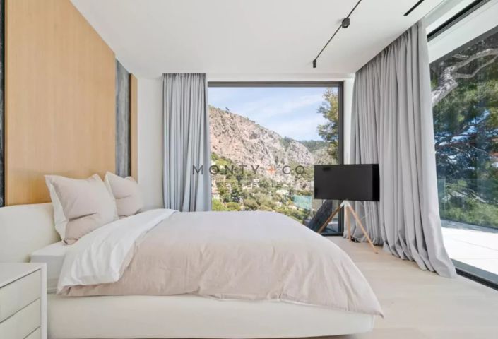 Image No.14-5 Bed House for sale