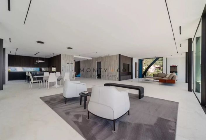 Image No.4-5 Bed House for sale