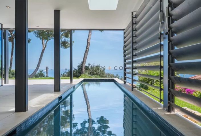 Image No.7-5 Bed House for sale
