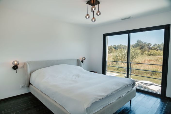 Image No.12-4 Bed House for sale