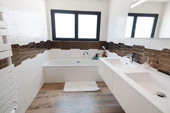 Image No.9-4 Bed House for sale