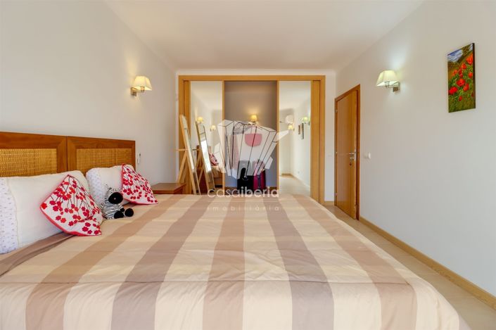 Image No.26-3 Bed House for sale