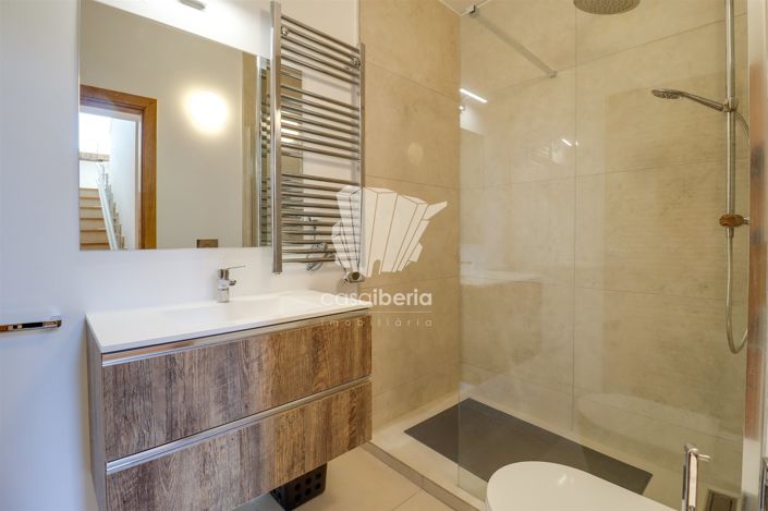 Image No.29-3 Bed House for sale