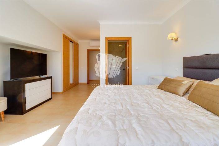 Image No.32-3 Bed House for sale