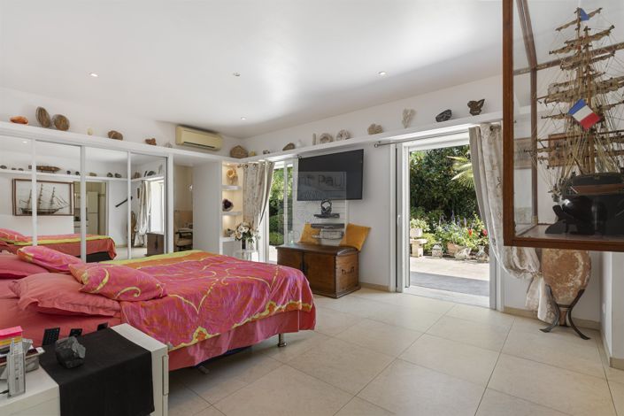 Image No.12-3 Bed House for sale