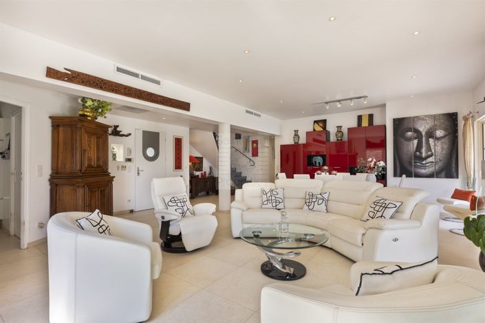 Image No.6-3 Bed House for sale