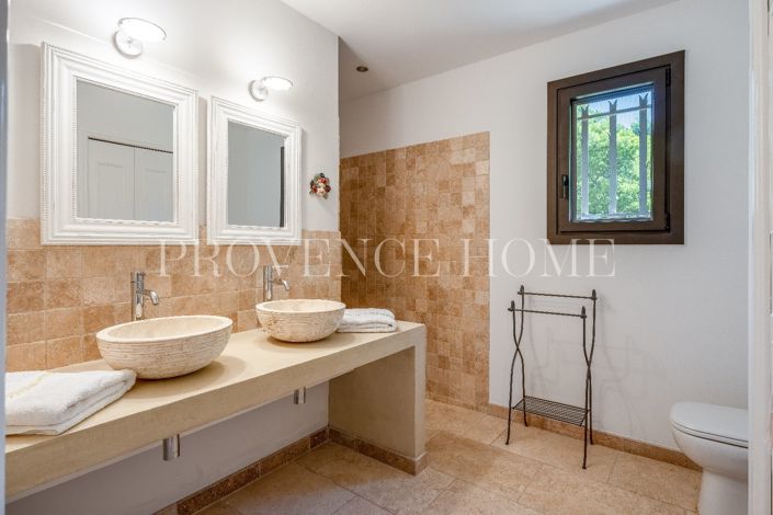 Image No.10-4 Bed House for sale