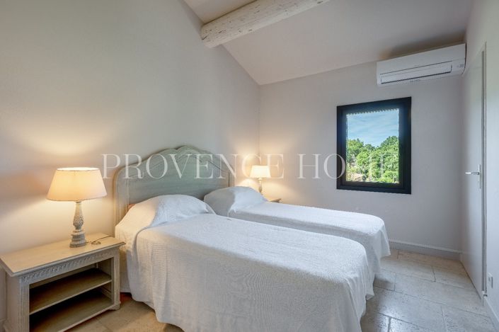 Image No.15-4 Bed House for sale