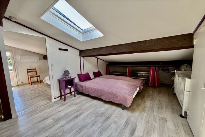 Image No.15-2 Bed House for sale